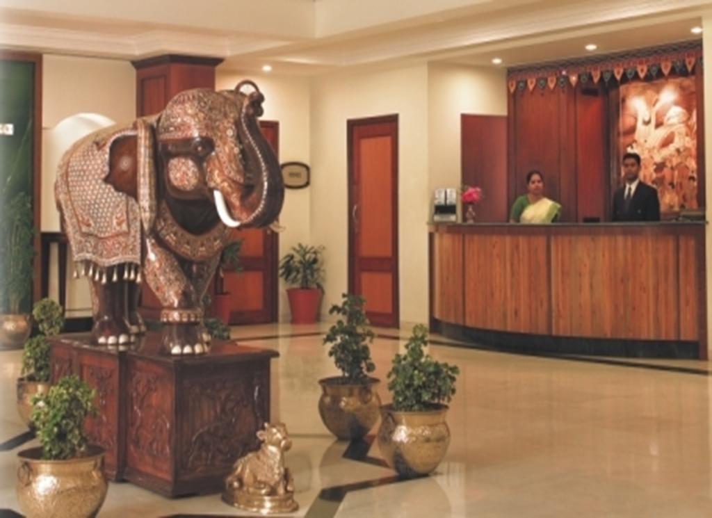 Renest Shraddha Inn - Ширди Интериор снимка